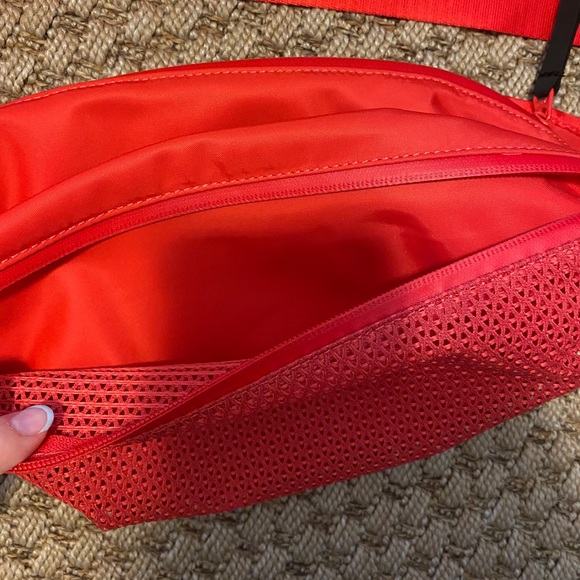 Lululemon All Hours Belt Bag - Picture 4 of 7
